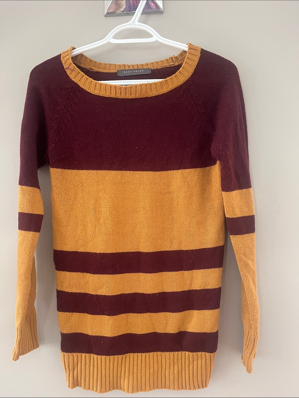 Y2K Suzy shier sweater
